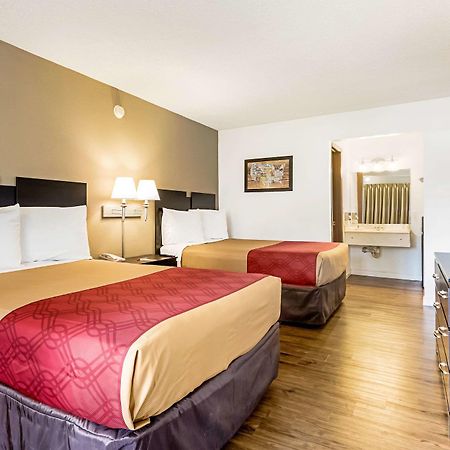 Econo Lodge Airport I-35 North Farmers Branch Extérieur photo