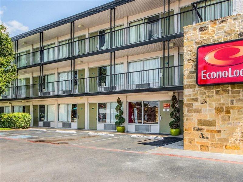 Econo Lodge Airport I-35 North Farmers Branch Extérieur photo