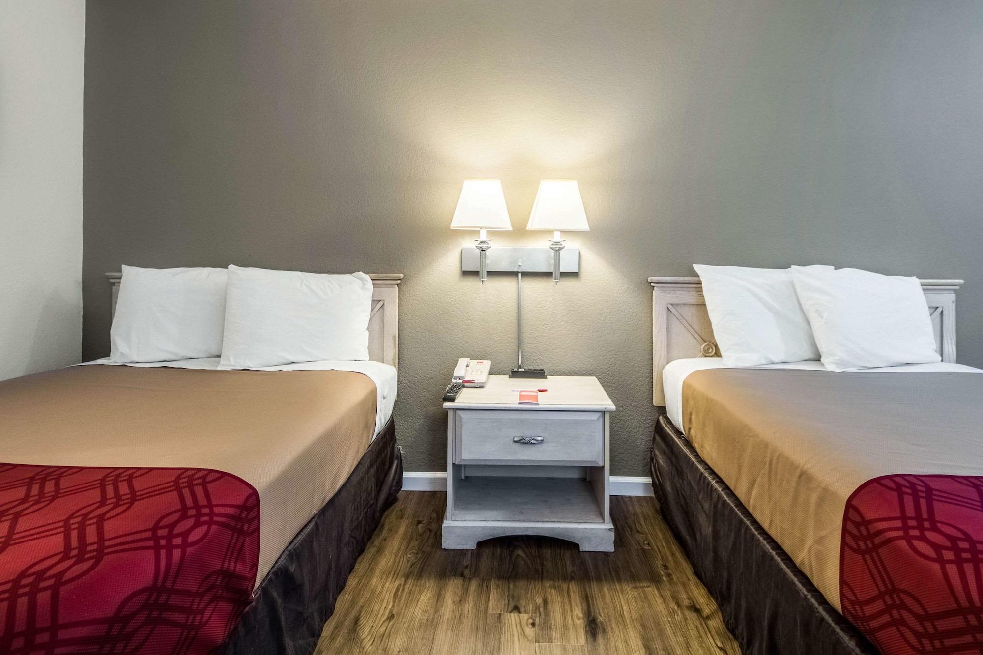 Econo Lodge Airport I-35 North Farmers Branch Extérieur photo