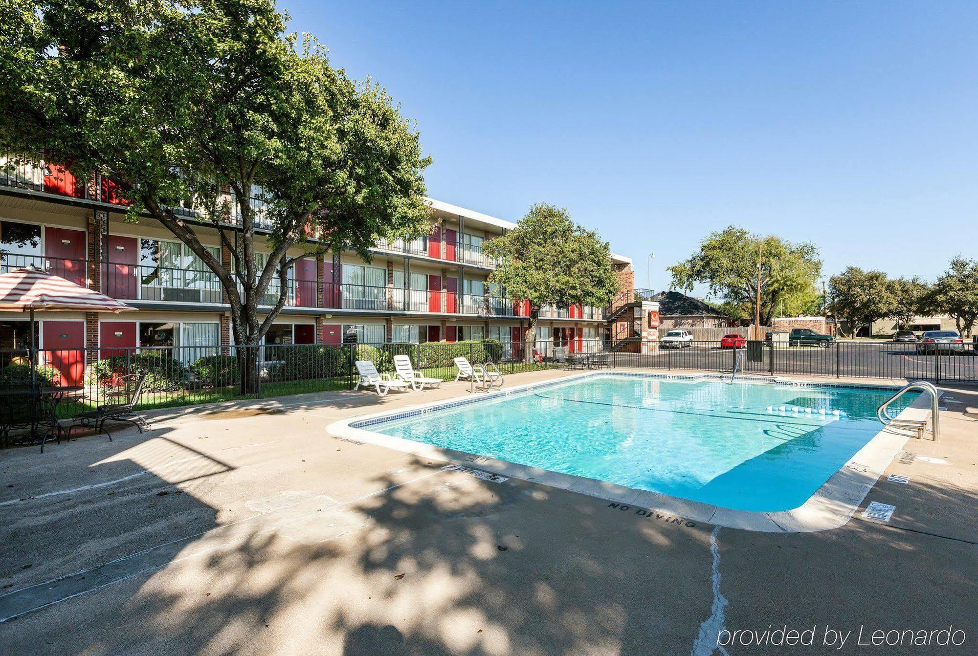 Econo Lodge Airport I-35 North Farmers Branch Extérieur photo