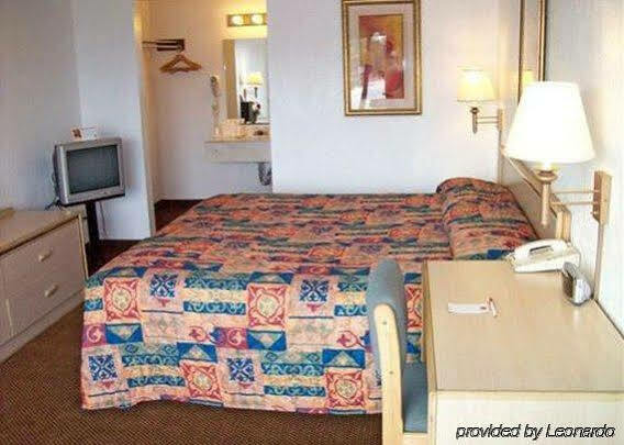 Econo Lodge Airport I-35 North Farmers Branch Extérieur photo